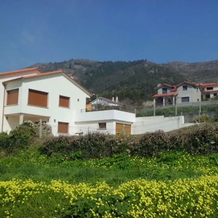 Casa Alicia Vivienda Uso Turistico Holiday home A Guarda